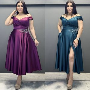 Rochie midi elegantă despicata pe picior in bretele cu aplicații pe talie