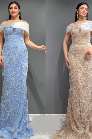 Rochie lungă pe corp din dantelă cu umerii căzuți
