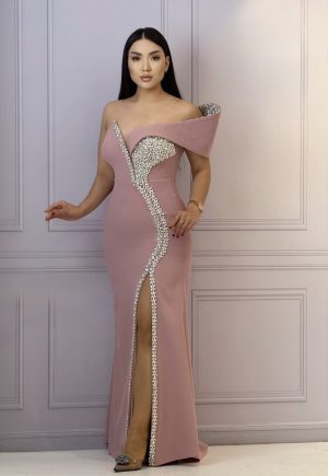 Rochie lungă neagră de ocazie cu despicatura pe picior și aplicații pietre - imagine 3