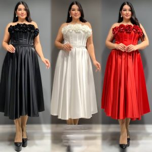 Rochie scurtă din tafta pe cloș cu corset si aplicatii trandafirii