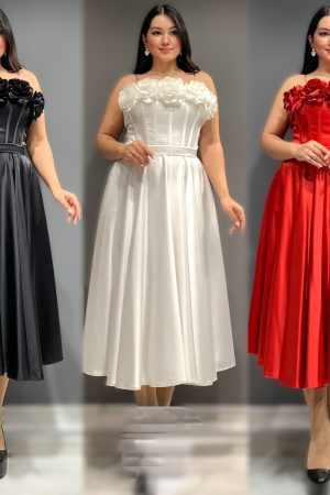 Rochie scurtă din tafta pe cloș cu corset si aplicatii trandafirii