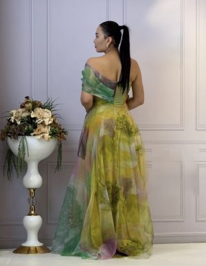 Rochie lungă colorată din tull cu șliț pe picior si accesorizata cu trandafiri pe talie - imagine 2