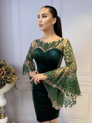 Rochie verde scurta din catifea cu manecii evazate