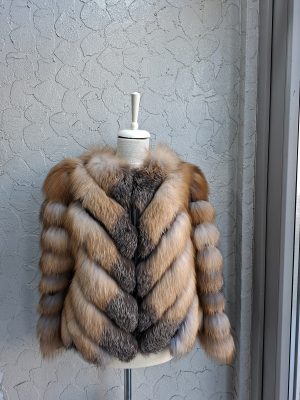 Blană naturală de vulpe polara in V  model 2 în 1 se face și vestă