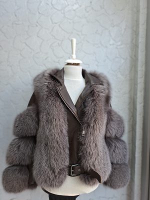 Geacă din piele naturală maro cu blană naturală de  vulpe