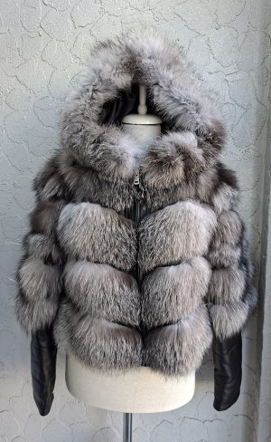 Blană naturală de vulpe argintie  cu gluga  model 3 în 1 se face și vestă