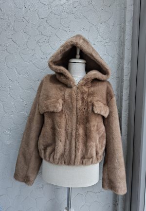 Jachetă maro din blană artificiala cu gluga si fermoar